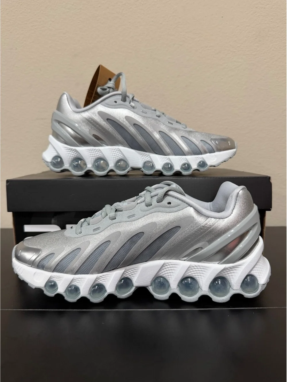Size 8.5 - Nike Women’s Air Max DN8 “Wolf Grey Metallic Silver”